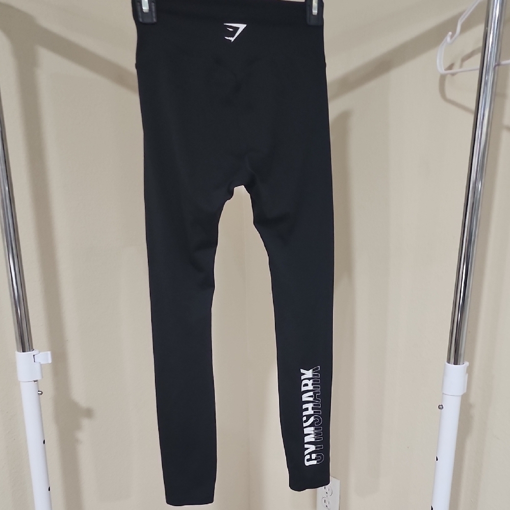 Gymshark Black Leggings - Picture 3 of 5